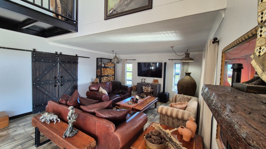 5 Bedroom Property for Sale in Myburgh Park Western Cape
